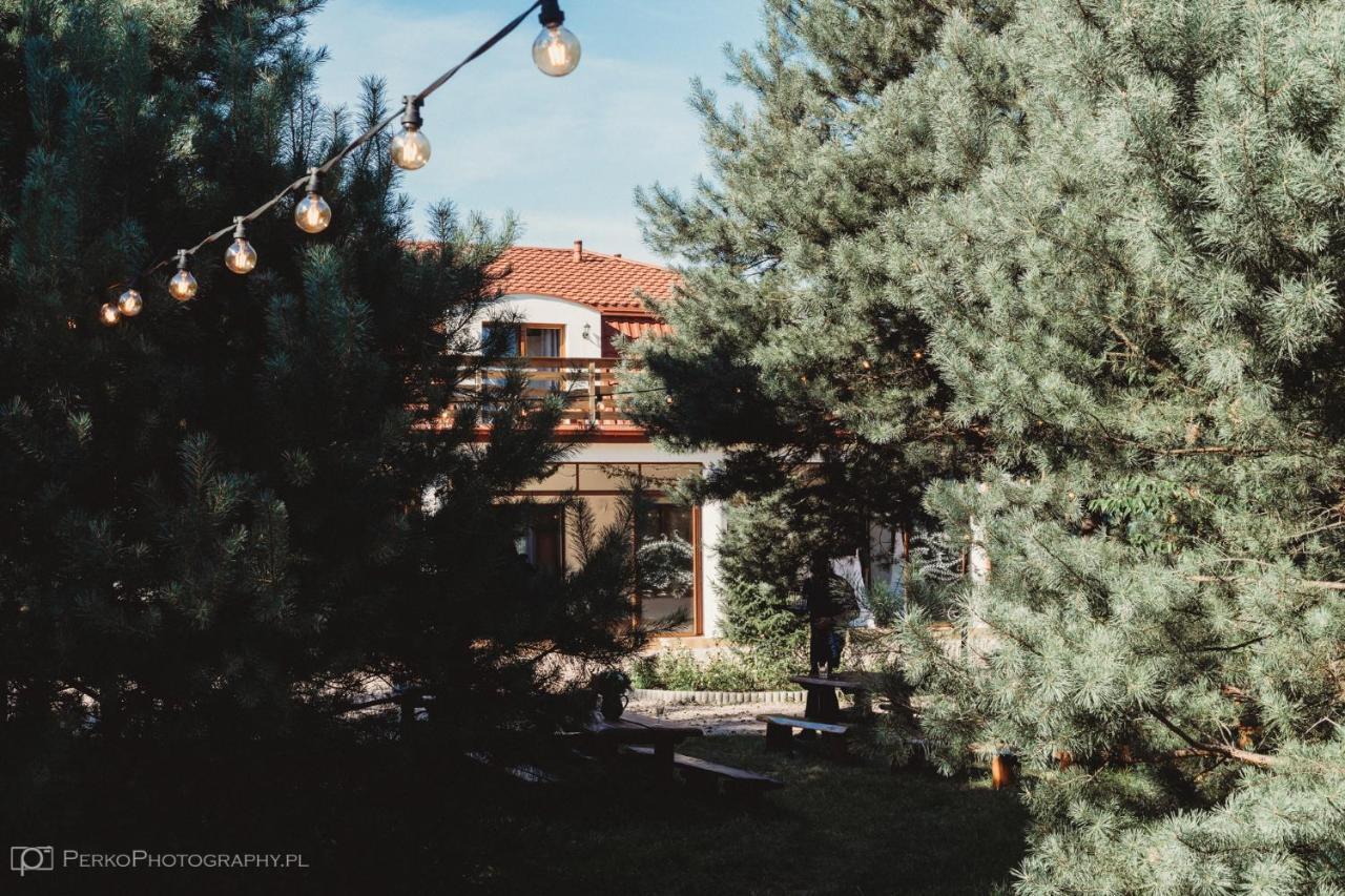 Miodowy Zakatek Caloroczne Domki I Pokoje Przy Suntago, Deepspot, Pyszne Sniadania, Grill, Ognisko Mszczonow Exterior photo