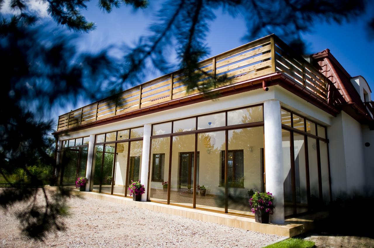 Miodowy Zakatek Caloroczne Domki I Pokoje Przy Suntago, Deepspot, Pyszne Sniadania, Grill, Ognisko Mszczonow Exterior photo