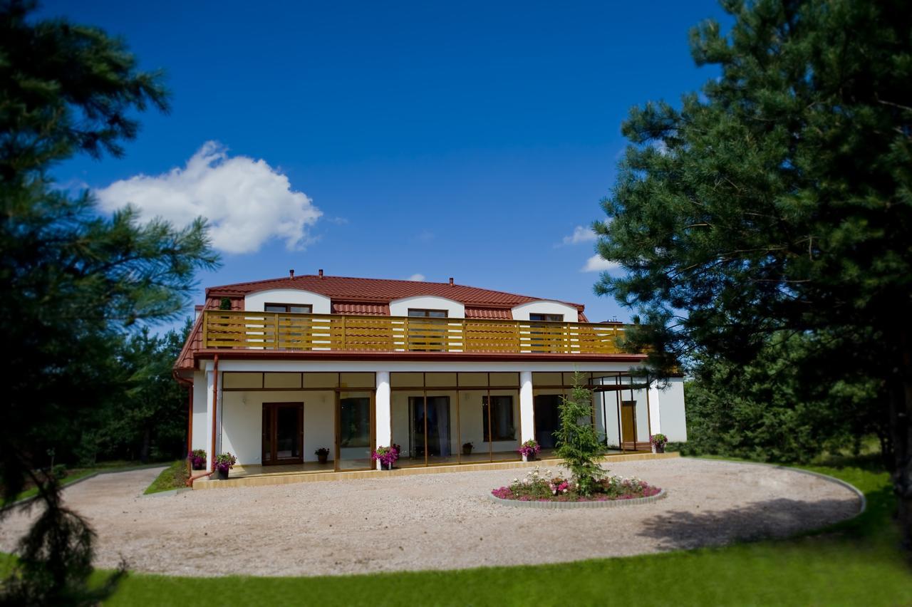Miodowy Zakatek Caloroczne Domki I Pokoje Przy Suntago, Deepspot, Pyszne Sniadania, Grill, Ognisko Mszczonow Exterior photo