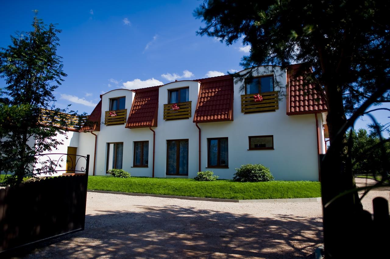 Miodowy Zakatek Caloroczne Domki I Pokoje Przy Suntago, Deepspot, Pyszne Sniadania, Grill, Ognisko Mszczonow Exterior photo
